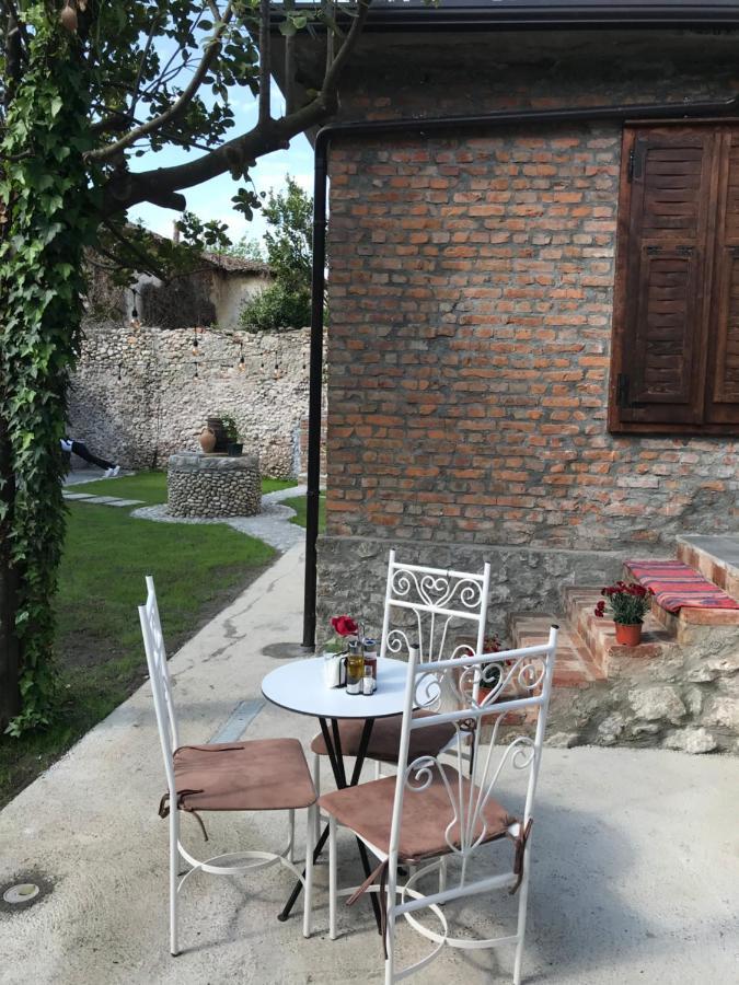 Intown Guesthouse Shkoder Shkodër Exterior foto