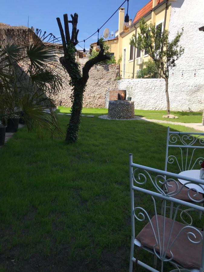 Intown Guesthouse Shkoder Shkodër Exterior foto