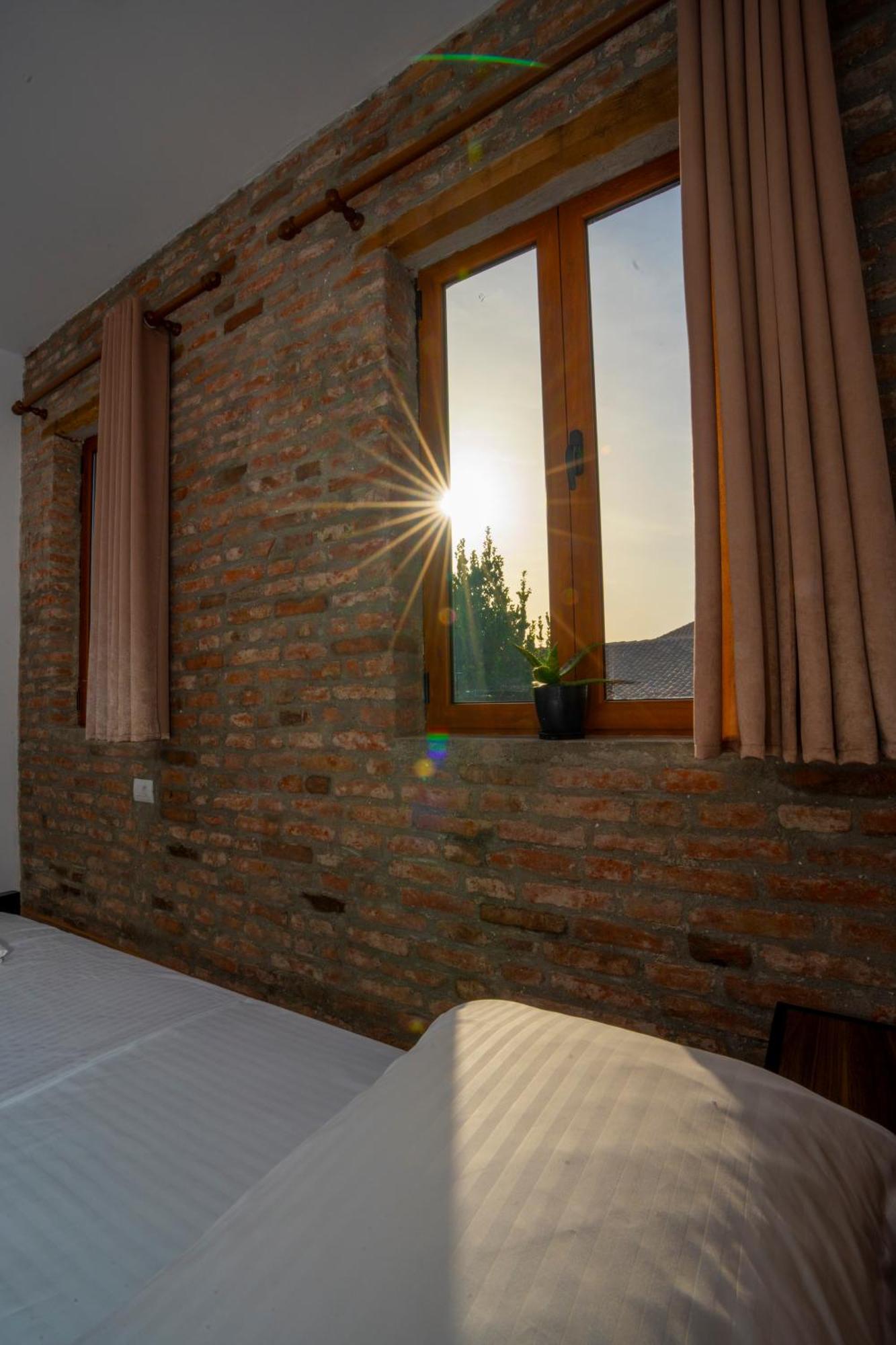 Intown Guesthouse Shkoder Shkodër Exterior foto